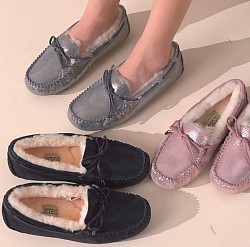 ムートンモカシン ちょっとおしゃれなお出かけにもぴったり。天然ムートンならではの暖かく、やさしい履き心地です。 サイズ：23cm・24cm・25cm（在庫限り）